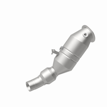 MagnaFlow BMW OEM Grade Federal / EPA Compliant Direct-Fit Catalytic Converter 52267 360 Degree Image Set