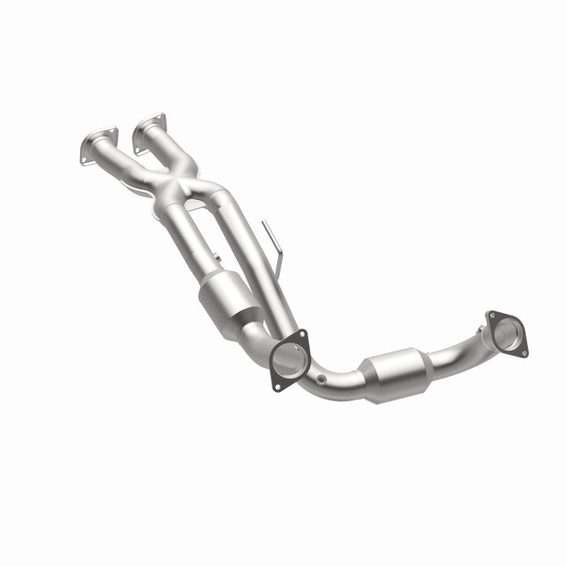 MagnaFlow Jeep Grand Cherokee OEM Grade Federal / EPA Compliant Direct-Fit Catalytic Converter 49046 360 Degree Image Set