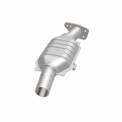 MagnaFlow Standard Grade Federal / EPA Compliant Direct-Fit Catalytic Converter 93418 360 Degree Image Set