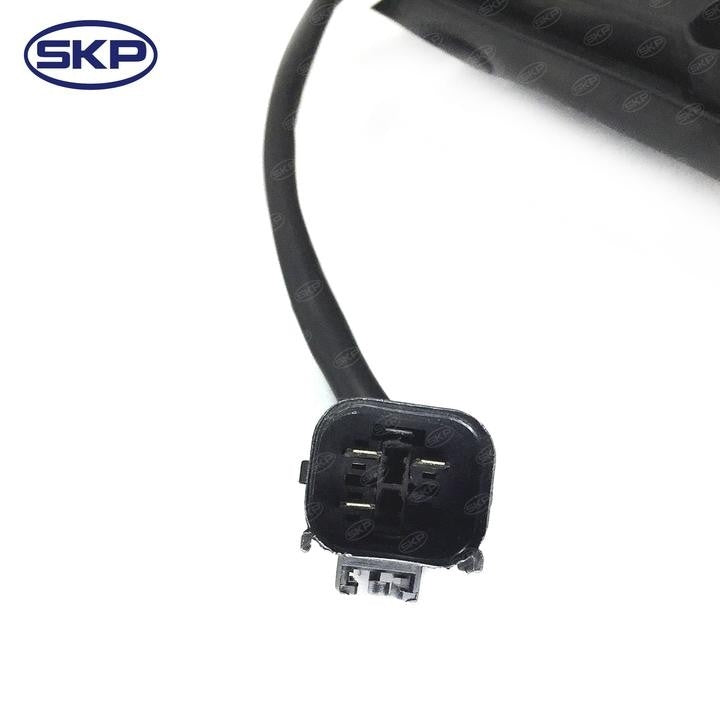 SKP A/C Condenser Fan Assembly SK621385
