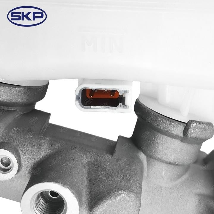 SKP Brake Master Cylinder SKM390347