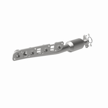 MagnaFlow Infiniti OEM Grade Federal / EPA Compliant Manifold Catalytic Converter 22-036 360 Degree Image Set