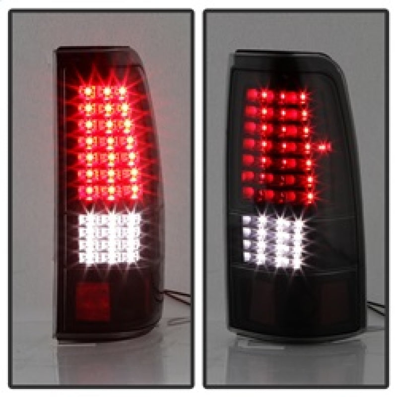SPYDER xTune 03-06 Chevrolet Silverado 1500 LED Tail Lights - Black Smoke (ALT-JH-CSIL03-LED-BSM) 9037641 9037641 Photo - Unmounted