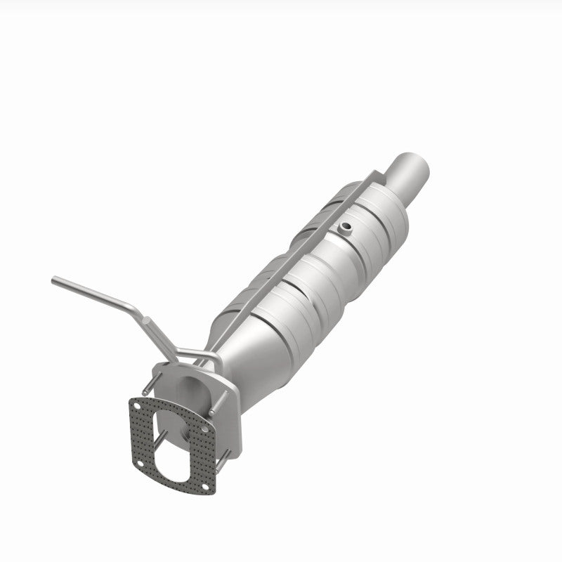 Magnaflow 09-19 Ford F53 V10 6.8L Underbody 6.8L Direct Fit Catalytic Converter 280435 280435 360 Degree Image Set