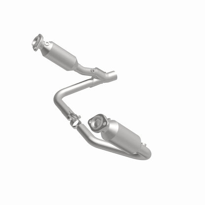 MagnaFlow California Grade CARB Compliant Direct-Fit Catalytic Converter 5551832 360 Degree Image Set