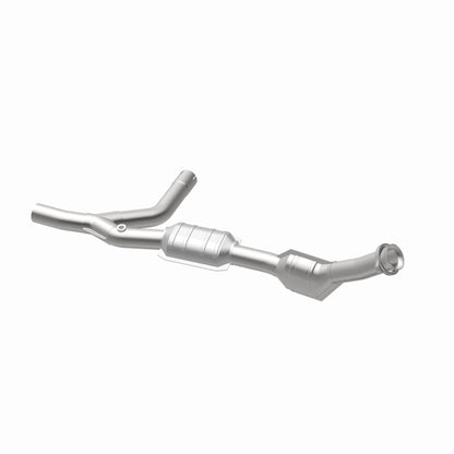 MagnaFlow Ford HM Grade Federal / EPA Compliant Direct-Fit Catalytic Converter 93322 360 Degree Image Set