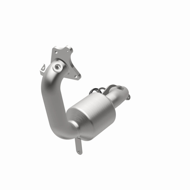 MagnaFlow Nissan Juke OEM Grade Federal / EPA Compliant Direct-Fit Catalytic Converter 52439 360 Degree Image Set