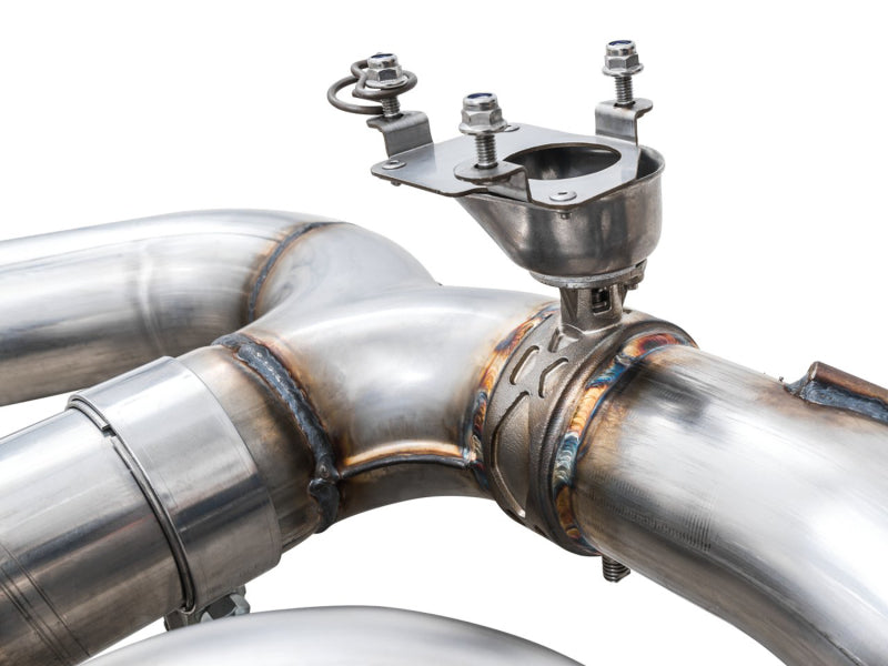 AWE Tuning AWE SwitchPath Catback Exhaust for BMW G8X M3/M4 - Chrome Silver Tips 3025-43480 3025-43480 Photo - Close Up