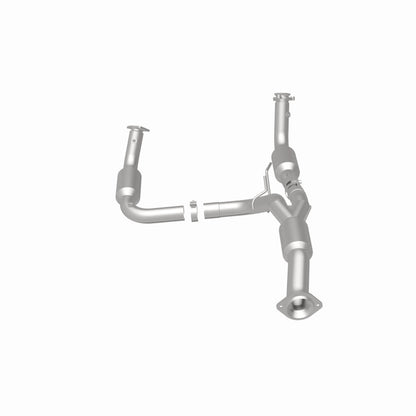 MagnaFlow California Grade CARB Compliant Direct-Fit Catalytic Converter 5582113 360 Degree Image Set