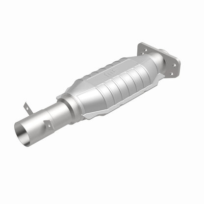 MagnaFlow Standard Grade Federal / EPA Compliant Direct-Fit Catalytic Converter 93486 360 Degree Image Set