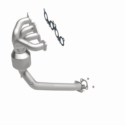 MagnaFlow Volvo XC90 OEM Grade Federal / EPA Compliant Manifold Catalytic Converter 51860 360 Degree Image Set