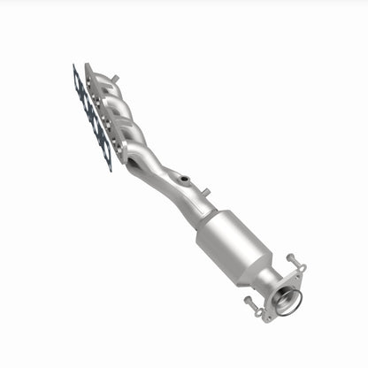 Magnaflow 05-06 Nissan Titan 5.6L Direct Fit Converter 5582357 5582357 360 Degree Image Set