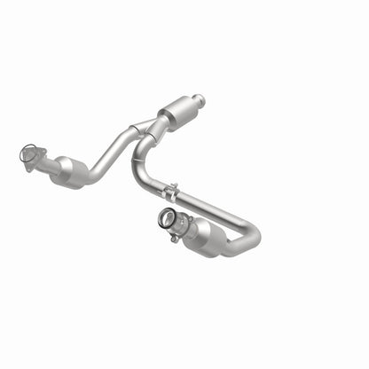 MagnaFlow California Grade CARB Compliant Direct-Fit Catalytic Converter 5582642 360 Degree Image Set