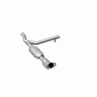 MagnaFlow Ford HM Grade Federal / EPA Compliant Direct-Fit Catalytic Converter 93153 360 Degree Image Set