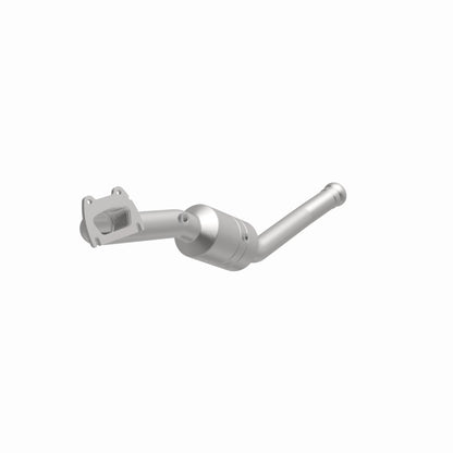 MagnaFlow OEM Grade Federal / EPA Compliant Direct-Fit Catalytic Converter 49737 360 Degree Image Set