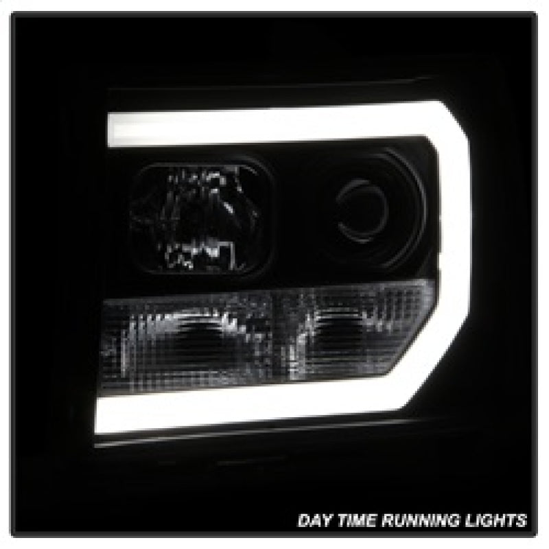Spyder GMC Sierra 1500/2500/3500 07-13 V2 Projector Headlights- Black PRO-YD-GS07V2-LBDRL-BK 5083630 5083630 Photo - Unmounted