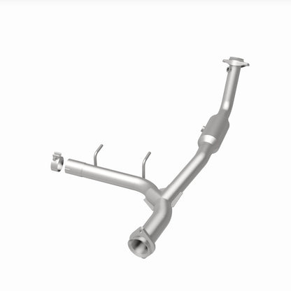Magnaflow 05-06 Ford Expedition 5.4L Direct Fit Converter 4651411 4651411 360 Degree Image Set