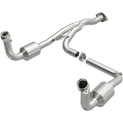 MagnaFlow Jeep Liberty California Grade CARB Compliant Direct-Fit Catalytic Converter 5451186 Photo - Primary