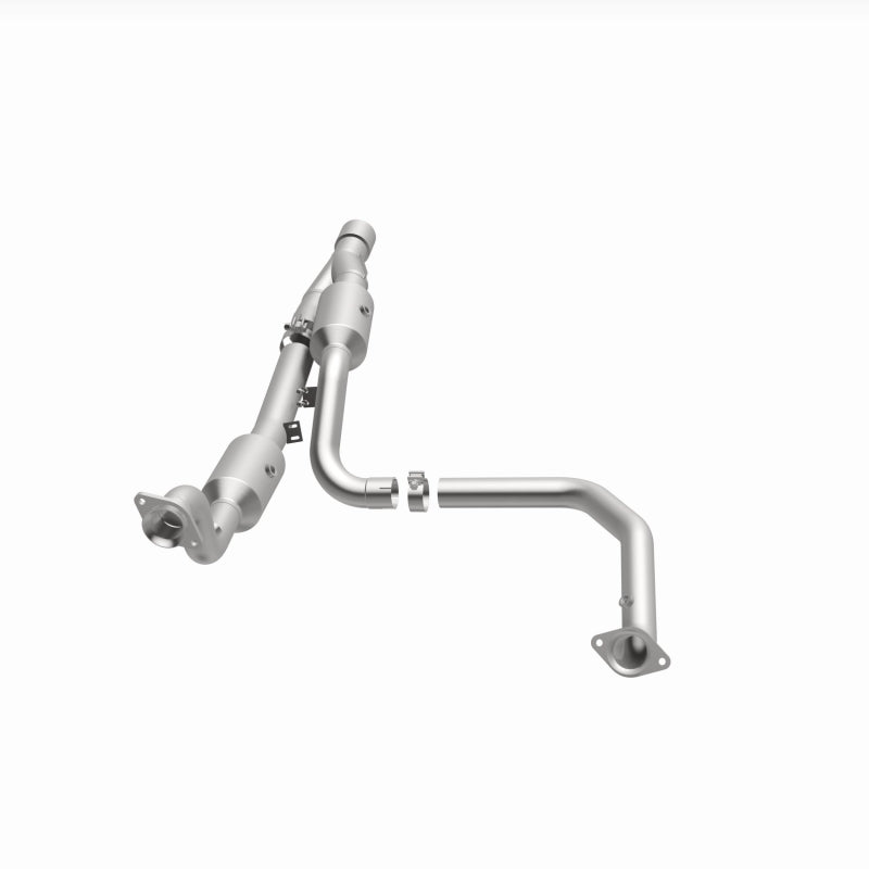 Magnaflow 14-18 2500 V8 6.4 OEM Underbody Direct Fit Converter 21-513 21-513 360 Degree Image Set