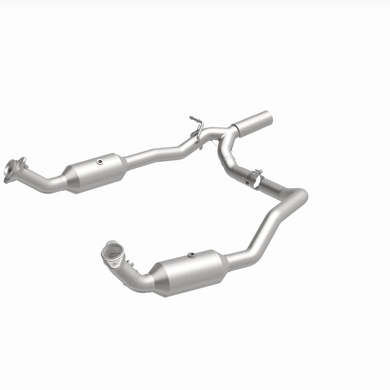 Magnaflow 17-18 Ford E-350 6.8L Direct Fit Converter 280014 280014 360 Degree Image Set