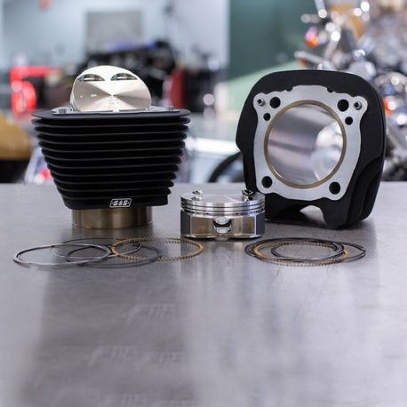 S&S Cycle 2017+ M8 Models 4.250in Bore 4.375in Stroke Cylinder Kit - Wrinkle Black w/o Highlight 910-0681 910-0681 Photo - Primary