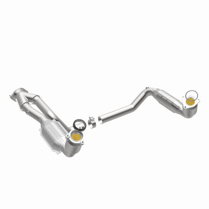 MagnaFlow California Grade CARB Compliant Direct-Fit Catalytic Converter 447284 360 Degree Image Set