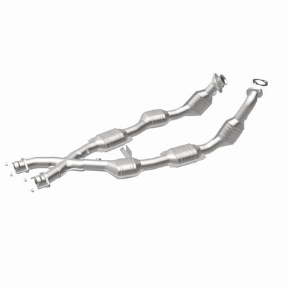 MagnaFlow Ford Mustang HM Grade Federal / EPA Compliant Direct-Fit Catalytic Converter 93348 360 Degree Image Set
