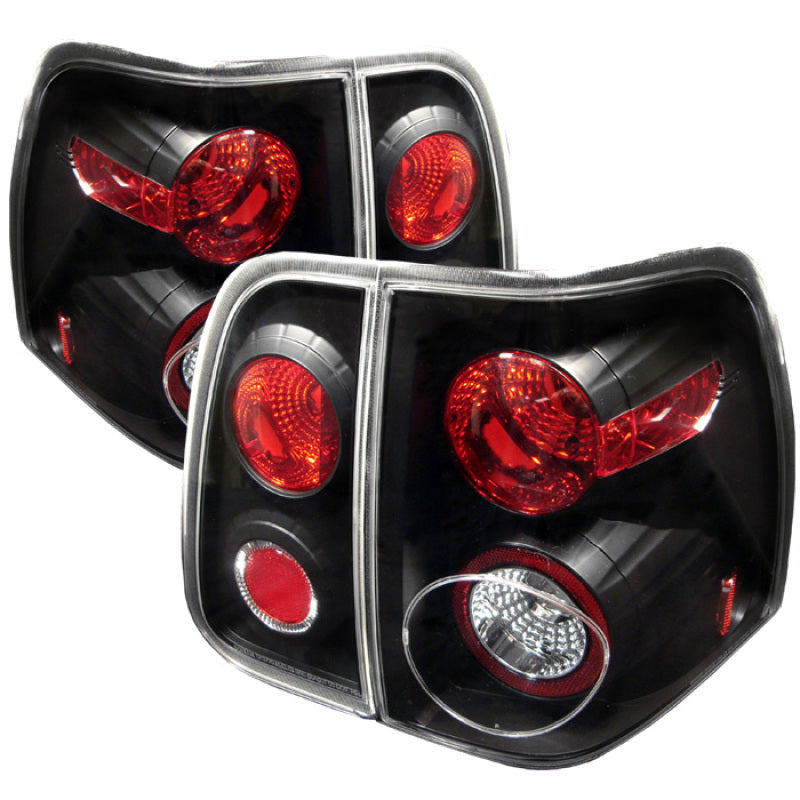 Spyder Lincoln Navigator 03-06 Euro Style Tail Lights Black ALT-YD-LN03-BK 5005946 5005946 Photo - Primary