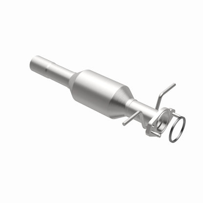 MagnaFlow Ford Focus OEM Grade Federal / EPA Compliant Direct-Fit Catalytic Converter 49196 360 Degree Image Set