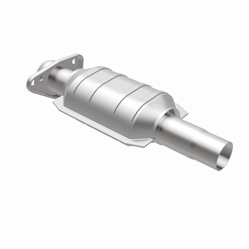 MagnaFlow Standard Grade Federal / EPA Compliant Direct-Fit Catalytic Converter 23496 360 Degree Image Set