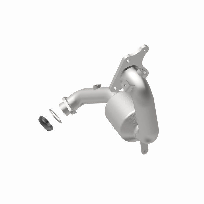MagnaFlow Nissan Juke OEM Grade Federal / EPA Compliant Direct-Fit Catalytic Converter 52439 360 Degree Image Set