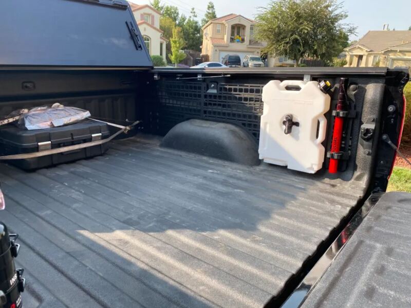 BuiltRight Industries 07-18 GM Silverado/Sierra 6ft7in Bed Bedside Rack System - Driver Front Panel 102038 102038 Photo - lifestyle view