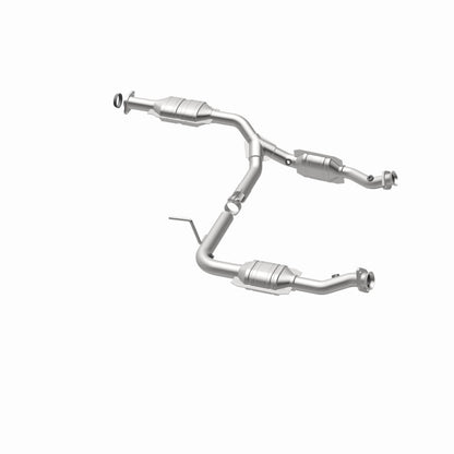 MagnaFlow HM Grade Federal / EPA Compliant Direct-Fit Catalytic Converter 93372 360 Degree Image Set