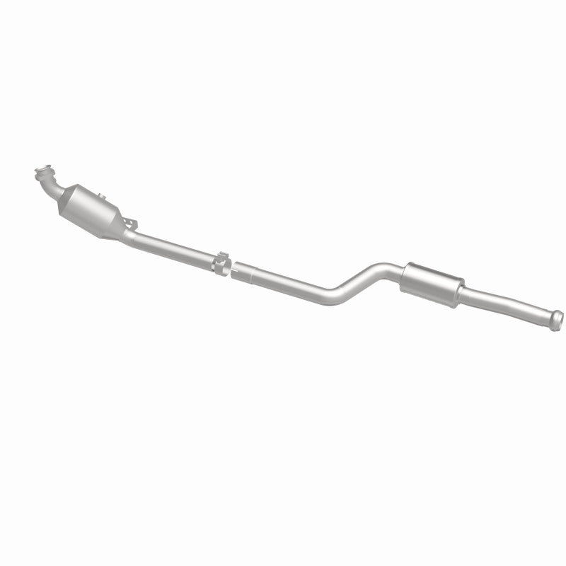 MagnaFlow Mercedes-Benz C300 OEM Grade Federal / EPA Compliant Direct-Fit Catalytic Converter 21-497 360 Degree Image Set