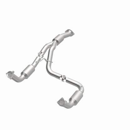 MagnaFlow California Grade CARB Compliant Direct-Fit Catalytic Converter 5582113 360 Degree Image Set