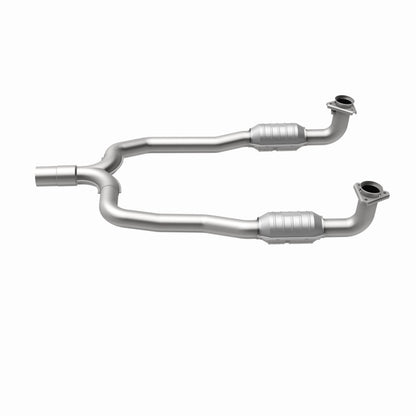 MagnaFlow Chevrolet Corvette Standard Grade Federal / EPA Compliant Direct-Fit Catalytic Converter 93487 360 Degree Image Set