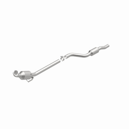 MagnaFlow Mercedes-Benz GLK350 OEM Grade Federal / EPA Compliant Direct-Fit Catalytic Converter 21-440 360 Degree Image Set