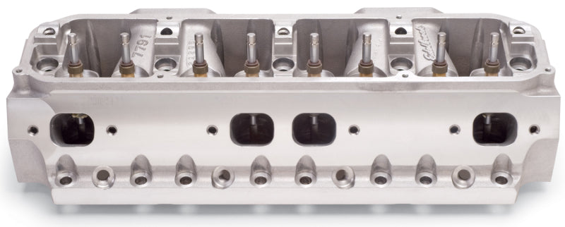 Edelbrock Big-Block Chrysler Victor B/Rb Heads w/ Valves 77929 77929 Photo - Unmounted