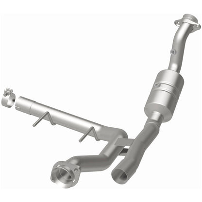 MagnaFlow Ford F-150 OEM Grade Federal / EPA Compliant Direct-Fit Catalytic Converter 52592 Photo - out of package
