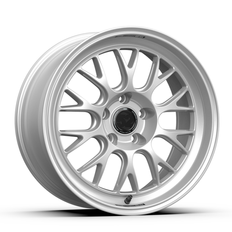 fifteen52 Holeshot RSR 18x9.5 5x120 22mm ET 72.56mm Center Bore Radiant Silver RSHRS-89552+22 RSHRS-89552+22 User 1