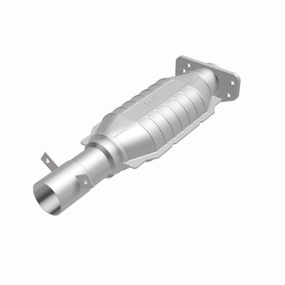 MagnaFlow Standard Grade Federal / EPA Compliant Direct-Fit Catalytic Converter 93486 360 Degree Image Set