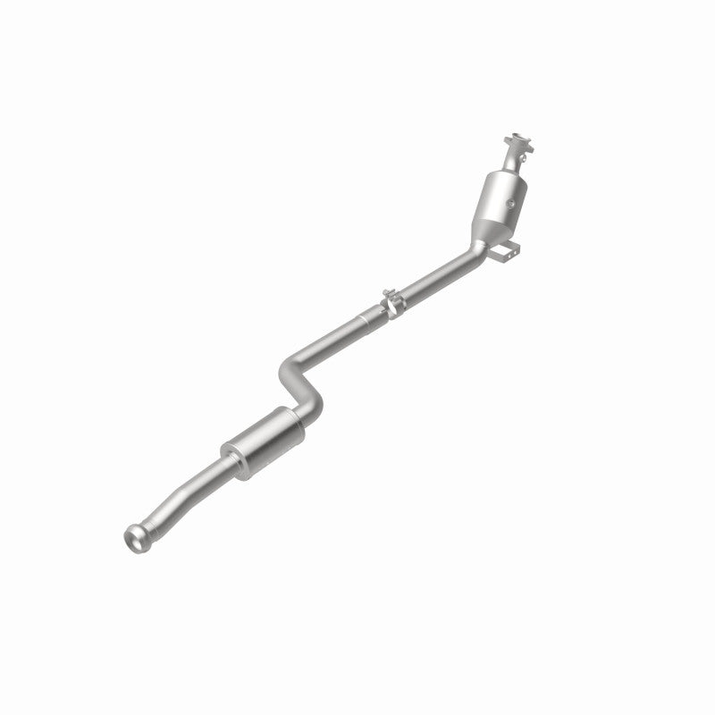 MagnaFlow Mercedes-Benz C300 OEM Grade Federal / EPA Compliant Direct-Fit Catalytic Converter 21-497 360 Degree Image Set
