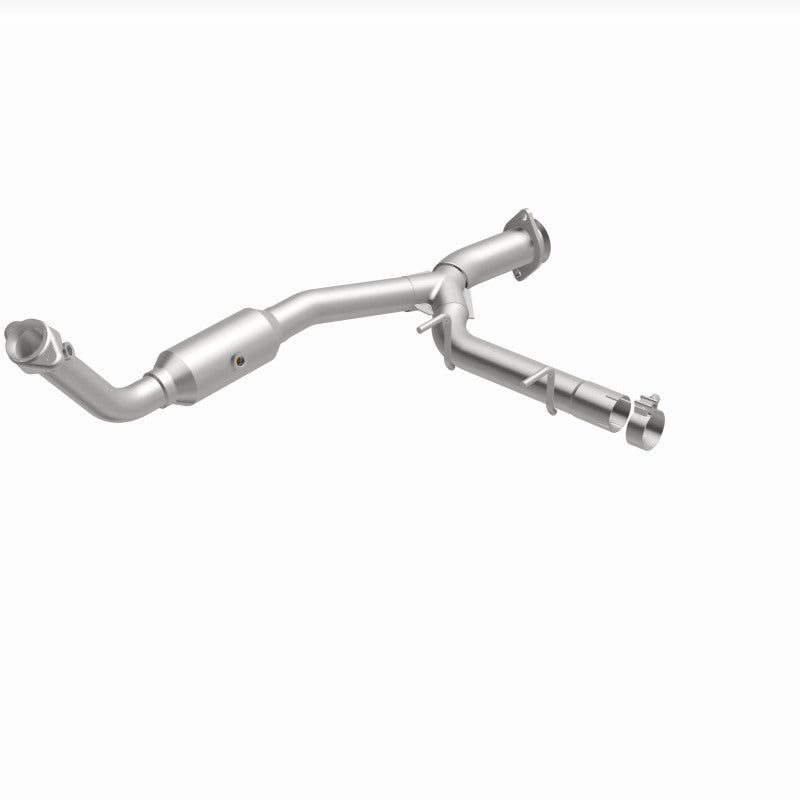 Magnaflow 05-06 Ford Expedition 5.4L Direct Fit Converter 4651411 4651411 360 Degree Image Set