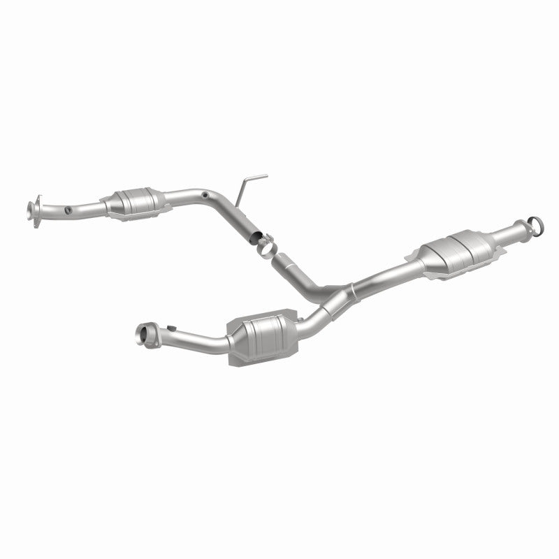 MagnaFlow OEM Grade Federal / EPA Compliant Direct-Fit Catalytic Converter 49575 360 Degree Image Set