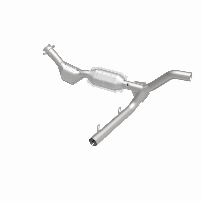MagnaFlow Ford F-150 HM Grade Federal / EPA Compliant Direct-Fit Catalytic Converter 93429 360 Degree Image Set