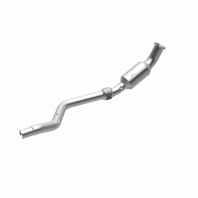 MagnaFlow California Grade CARB Compliant Direct-Fit Catalytic Converter 5561140 360 Degree Image Set
