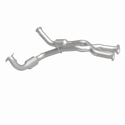 MagnaFlow Jeep Grand Cherokee OEM Grade Federal / EPA Compliant Direct-Fit Catalytic Converter 49046 360 Degree Image Set