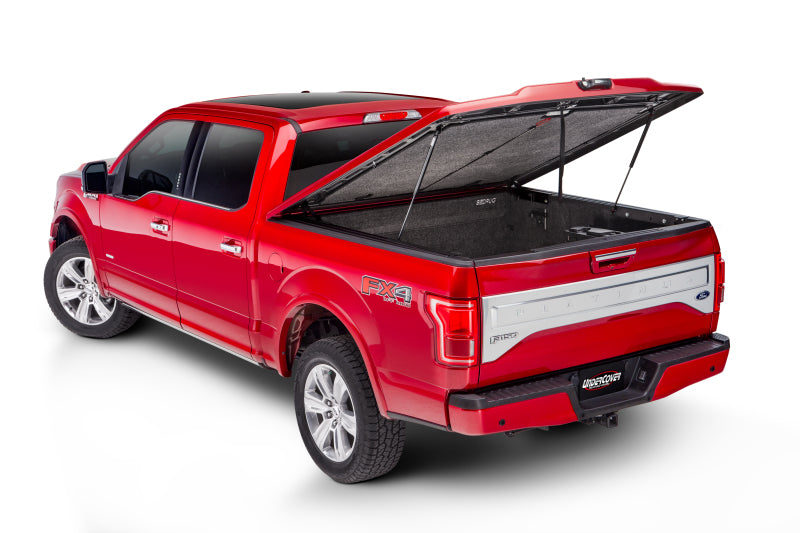 Undercover Elite LX 19 (New Body Style) Ram 1500-3500 6.4ft-KXJ SRW w/out RB UC3118L-KXJ Photo - Mounted