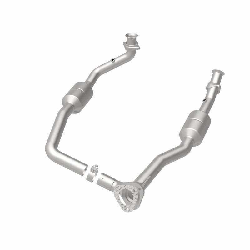 Magnaflow 2003 Ford E-350 Super Duty 5.4L Direct Fit Converter 4583378 4583378 360 Degree Image Set