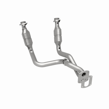 MagnaFlow Ford HM Grade Federal / EPA Compliant Direct-Fit Catalytic Converter 93103 360 Degree Image Set